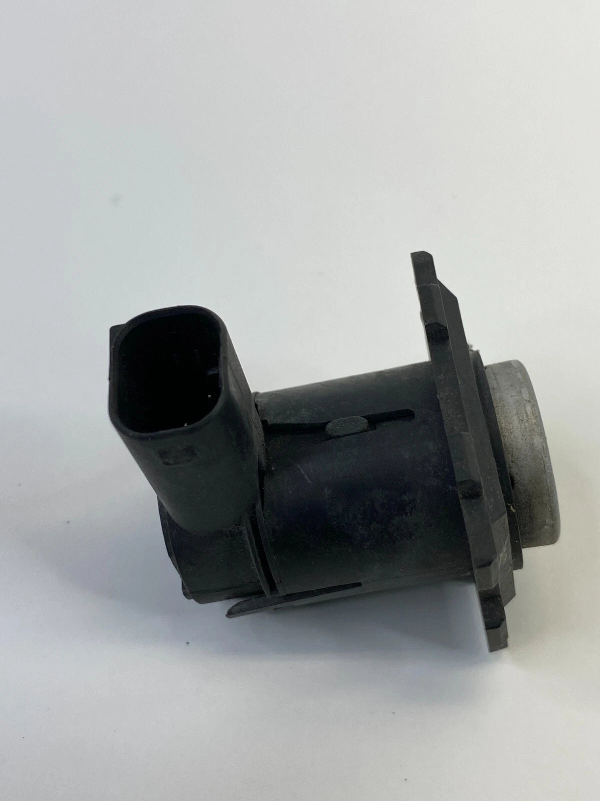 2002-2005 BMW 745LI REAR BUMPER PARKING AID ASSIST DISTANCE SENSOR 6913938 OEM