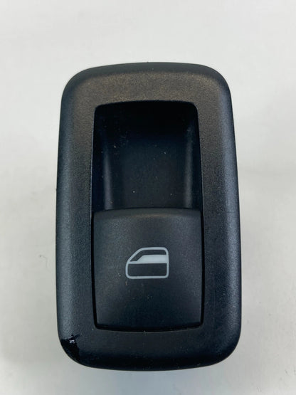 2008-2010 CHRYSLER TOWN & COUNTRY REAR RIGHT DOOR POWER WINDOW SWITCH 04602539AC