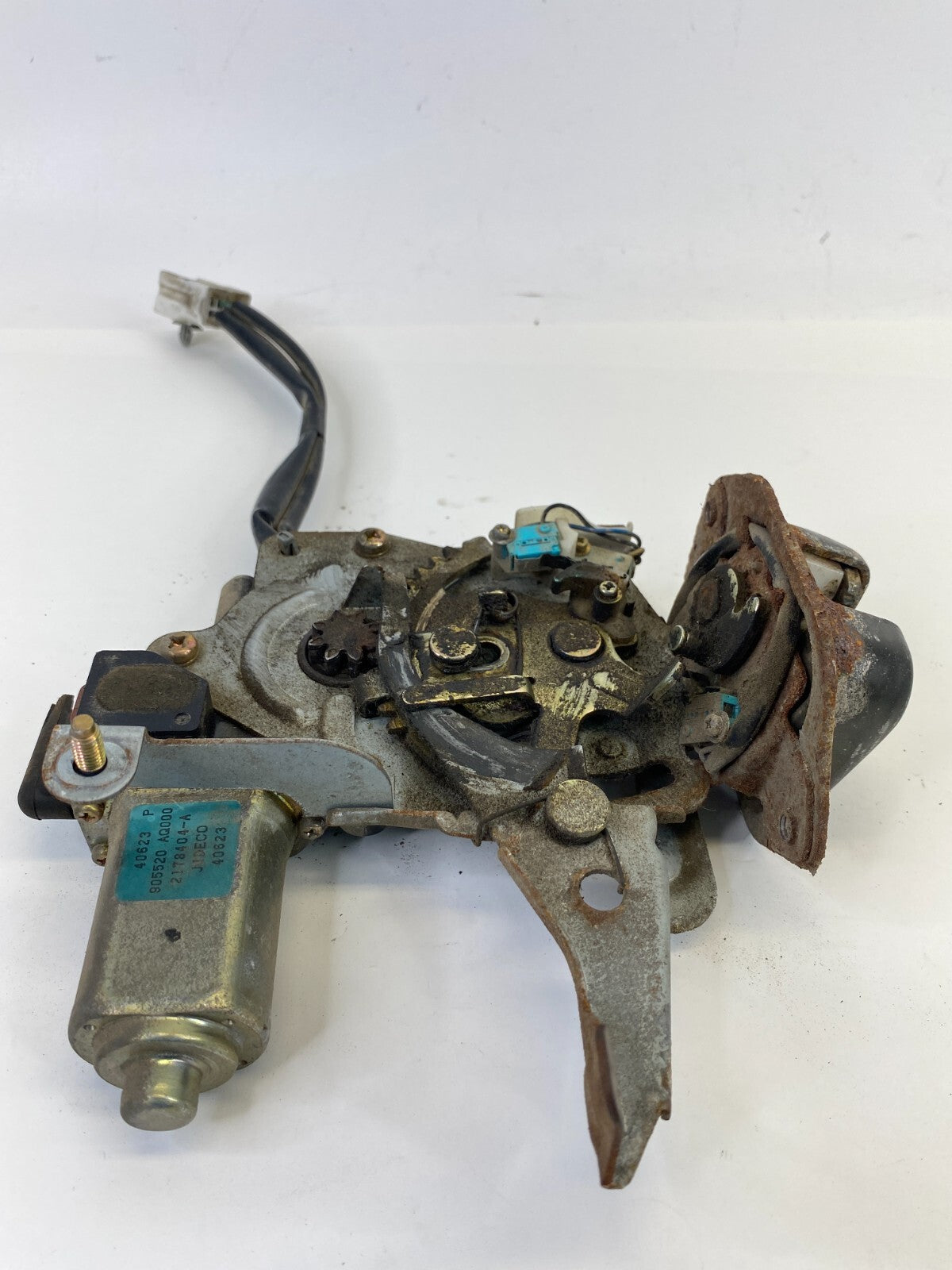 2005-2015 Nissan Armada Rear Trunk Liftgate Lock Latch Actuator 905520-AQ000 OEM