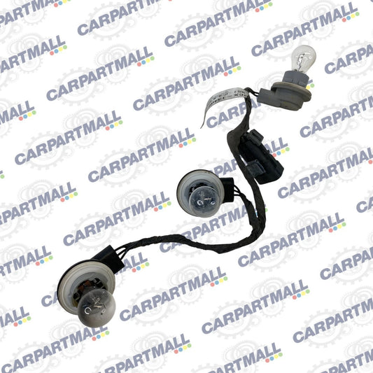 2002-2007 SATURN VUE TAIL LIGHT LAMP WIRE HARNESS REAR PLUG 2GCX-13407-AC OEM