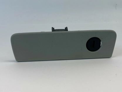 2009-2014 VOLKSWAGEN ROUTAN GLOVE BOX STORAGE COMPARTMENT HANDLE LATCH MECHANISM