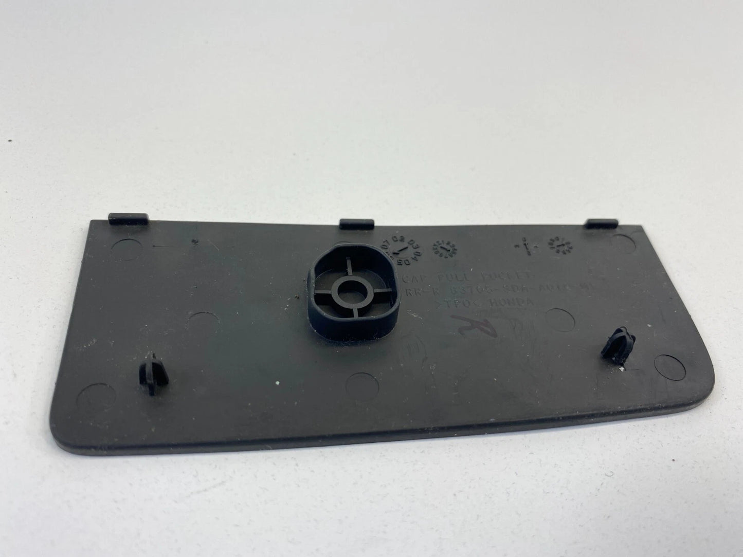 03-07 HONDA ACCOD SEDAN REAR RIGHT INNER DOOR PANEL CAP PULL POCKET 83705-SDA