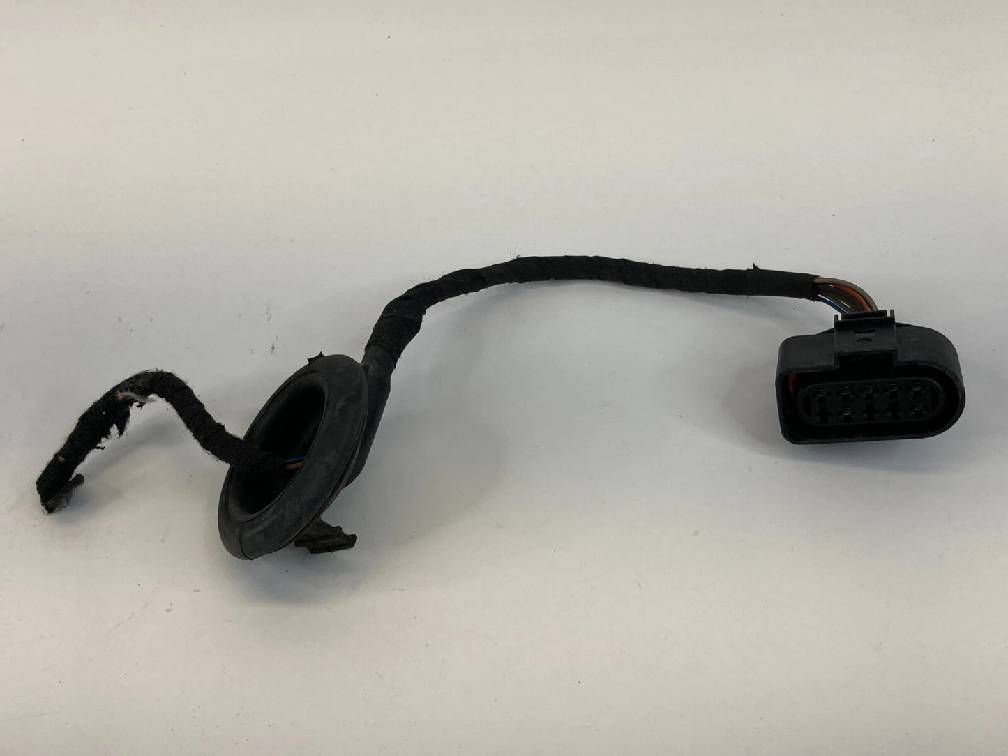 2006-2008 AUDI A6 HEADLIGHT PIGTAIL PLUG WIRE HARNESS CONNECTOR 1J0-973-735 OEM