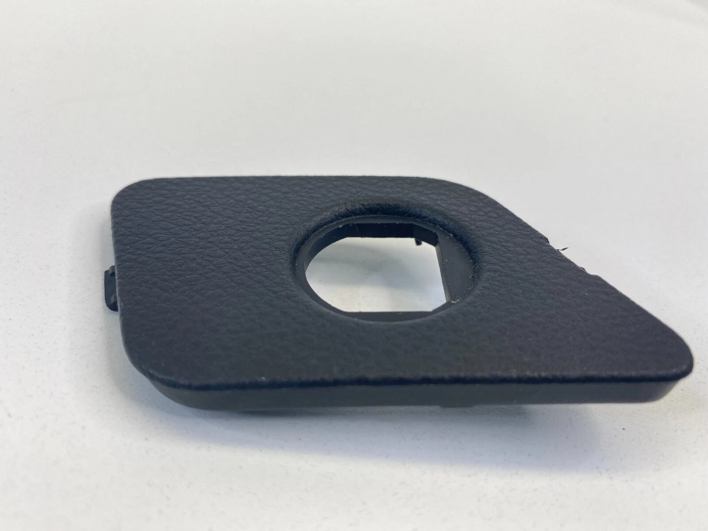 2003-2007 NISSAN MURANO DASH LEFT SIDE AMBIENT LIGHT SENSOR SWITCH COVER BEZEL