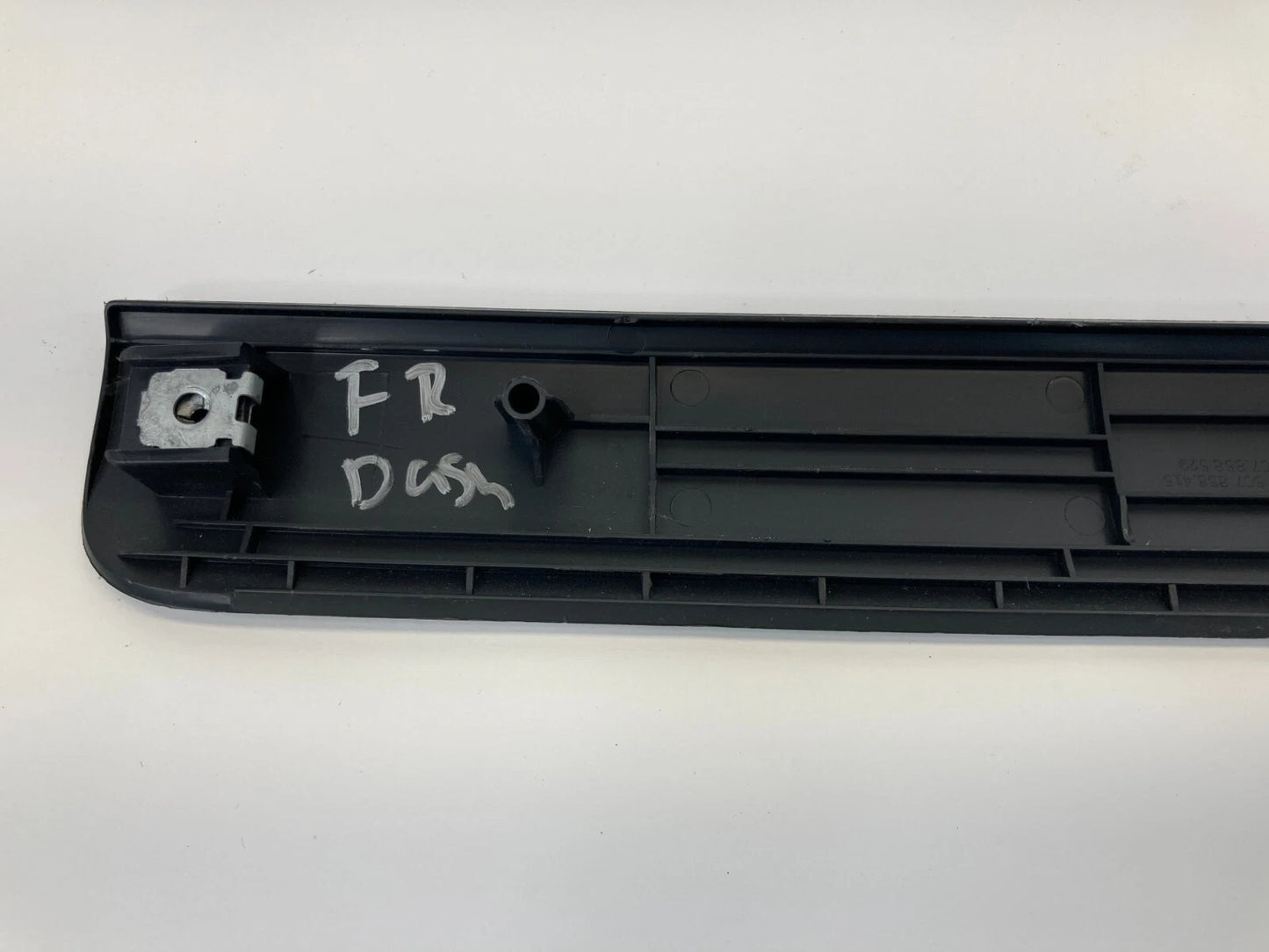 2011-1018 VOLKSWAGEN JETTA RIGHT PASSENGER SIDE INSTRUMENT PANEL TRIM BEZEL OEM