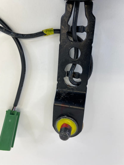 2000-2004 Volvo S40 Front Left Driver Side Seat Belt Buckle Reciver Assy OEM