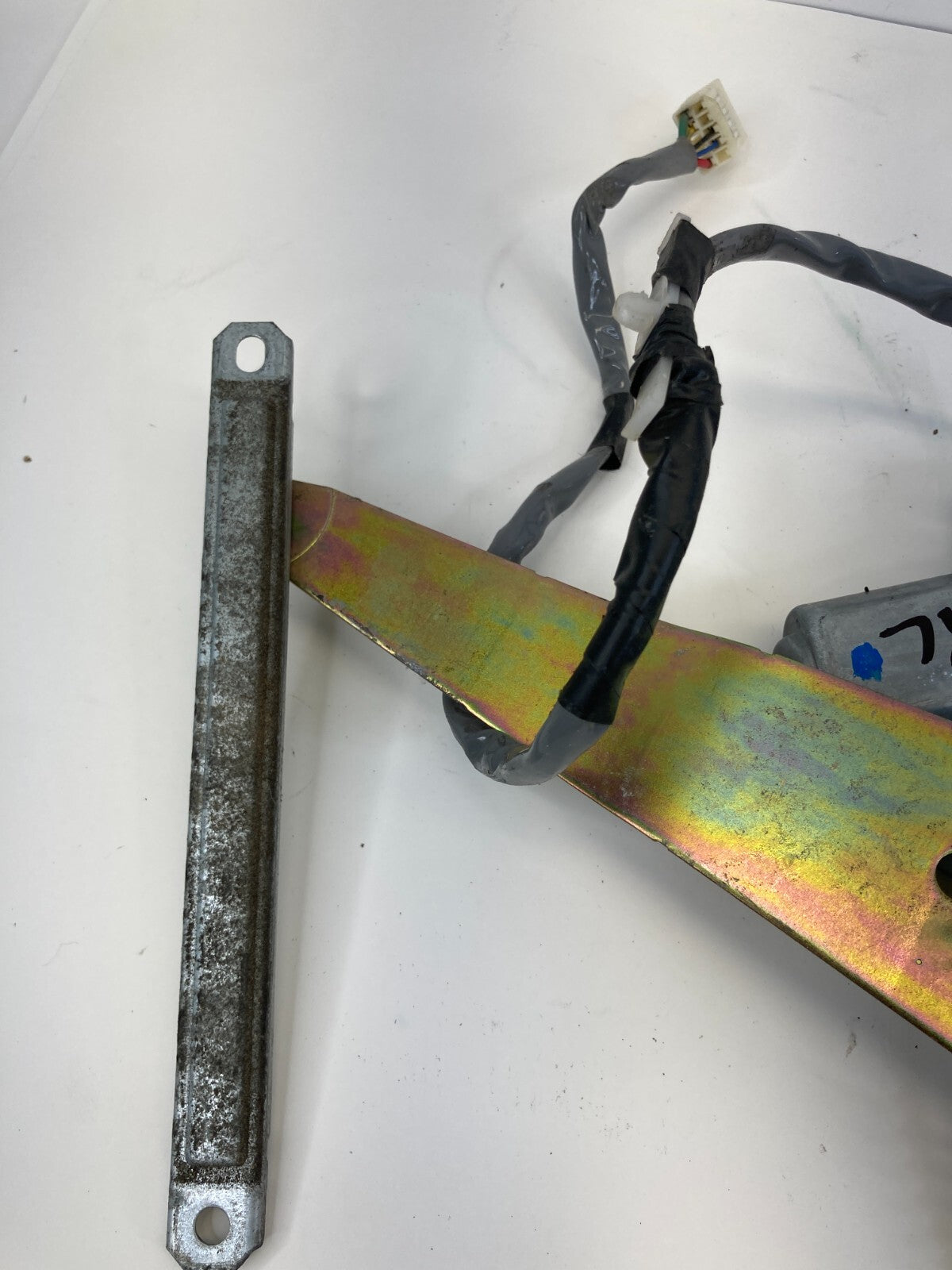 99-03 Lexus RX300 Rear Left Side Door Power Window Regulator & Motor 85710-48030