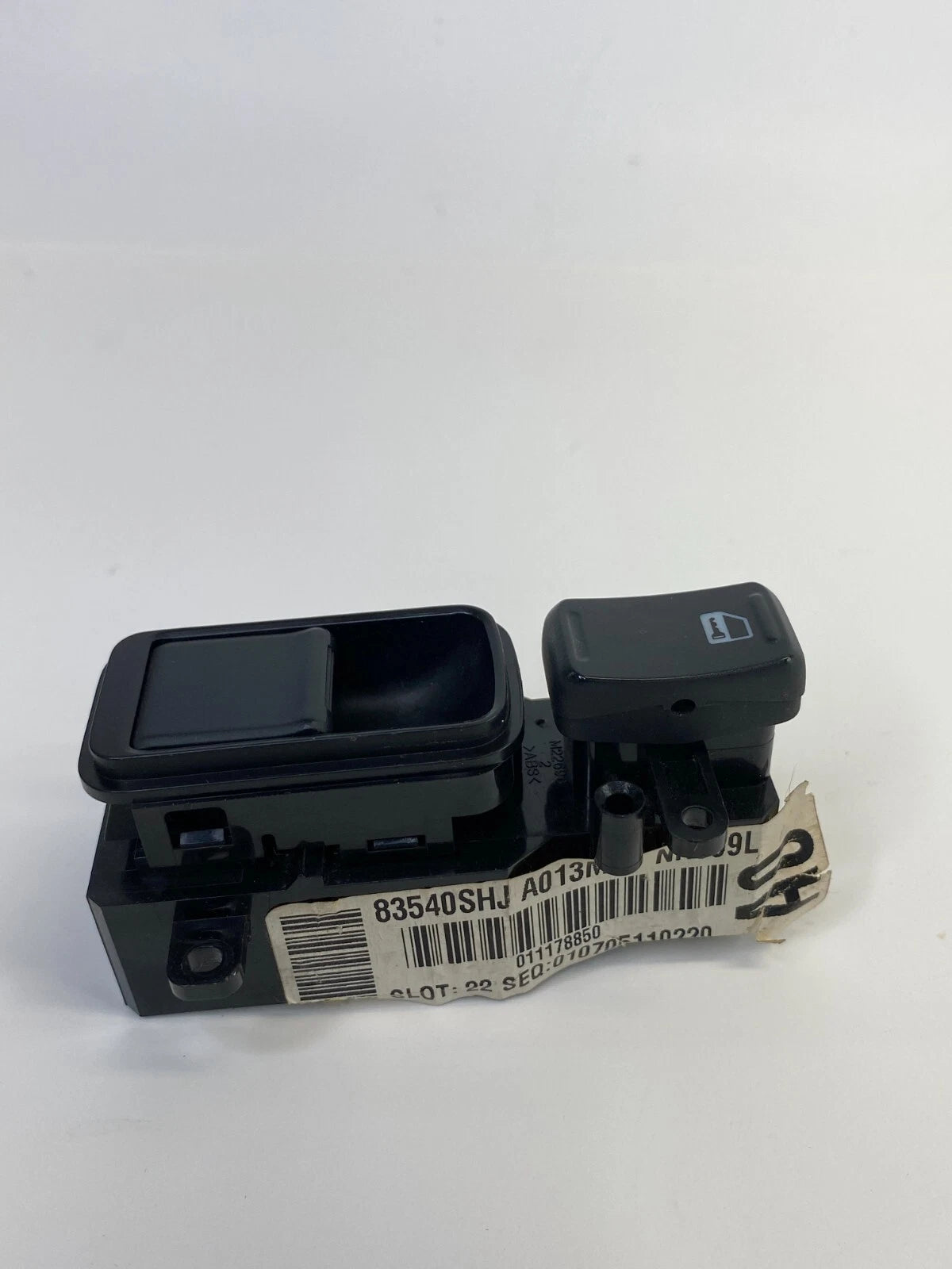 2005-2010 HONDA ODYSSEY FRONT RIGHT WINDOW CONTROL BUTTON SWITCH 83540SHJ-A013M1
