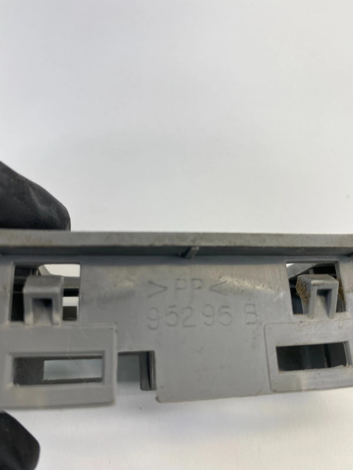2005-2010 CHRYSLER 300 REAR LEFT BACK DOOR WINDOW SWITCH BEZEL COVER TRIM OEM