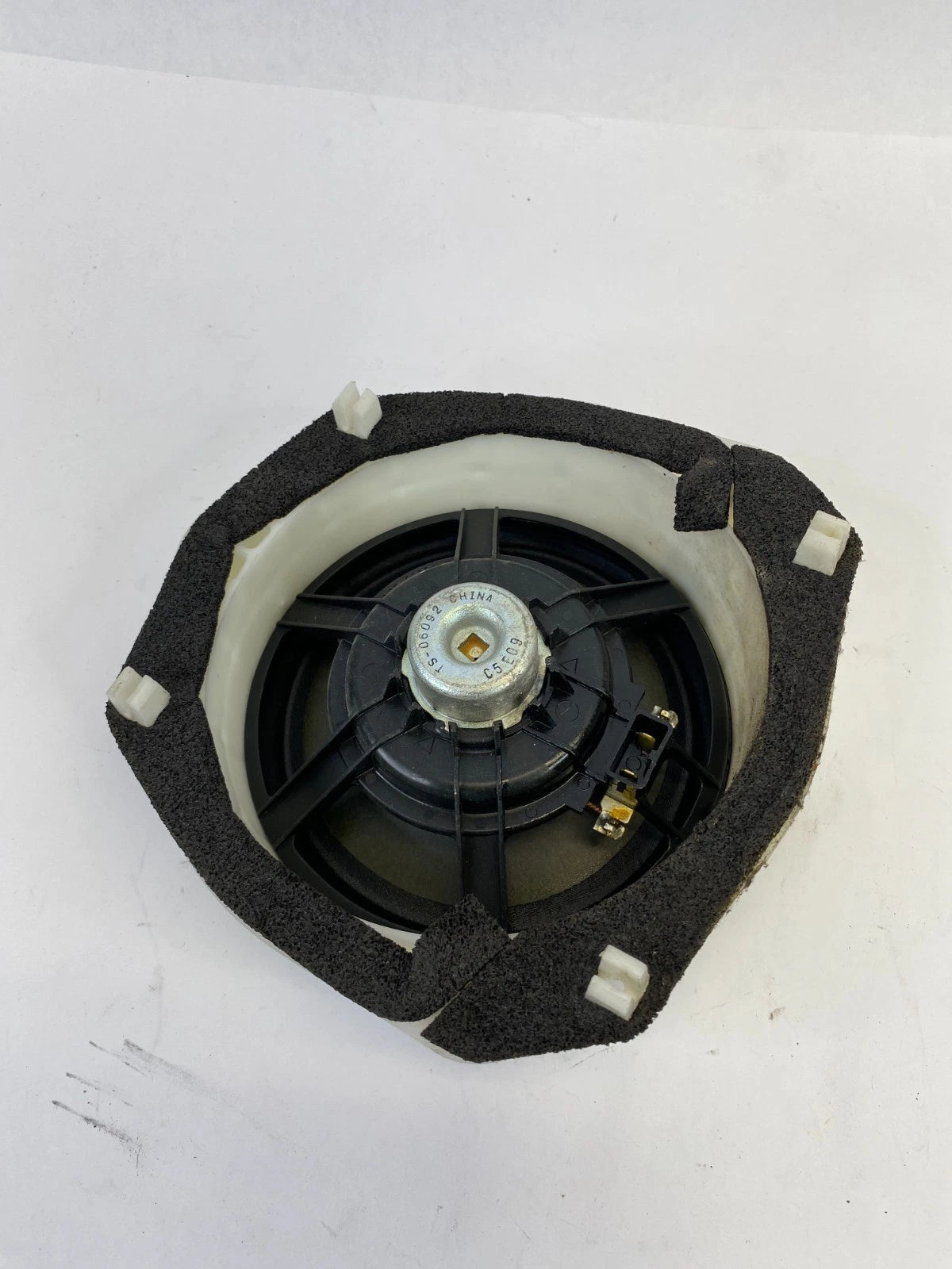 2005-2010 HONDA ODYSSEY RIGHT PASSENGER SIDE DOOR AUDIO SPEAKER TS-06092 OEM