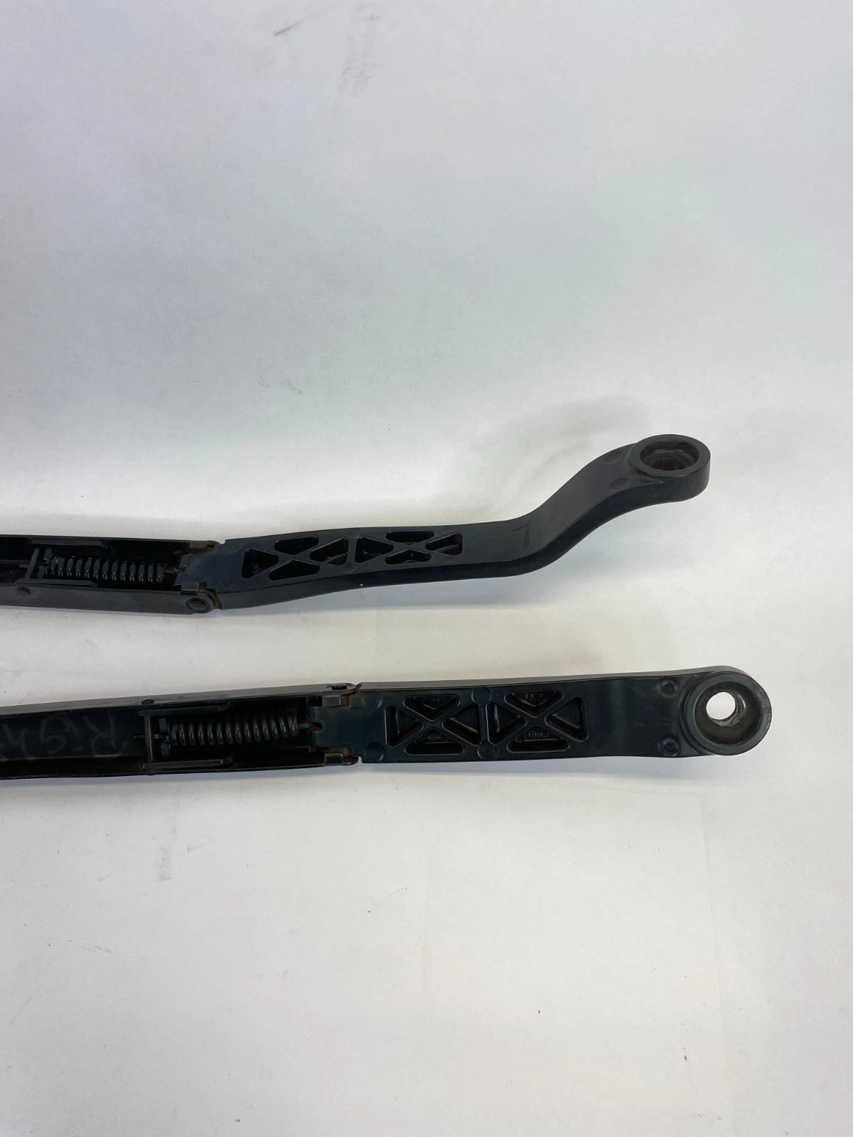2007-2009 HONDA CR-V FRONT WINDSHIELD WIPER ARMS LEFT RIGHT PAIR SET OEM