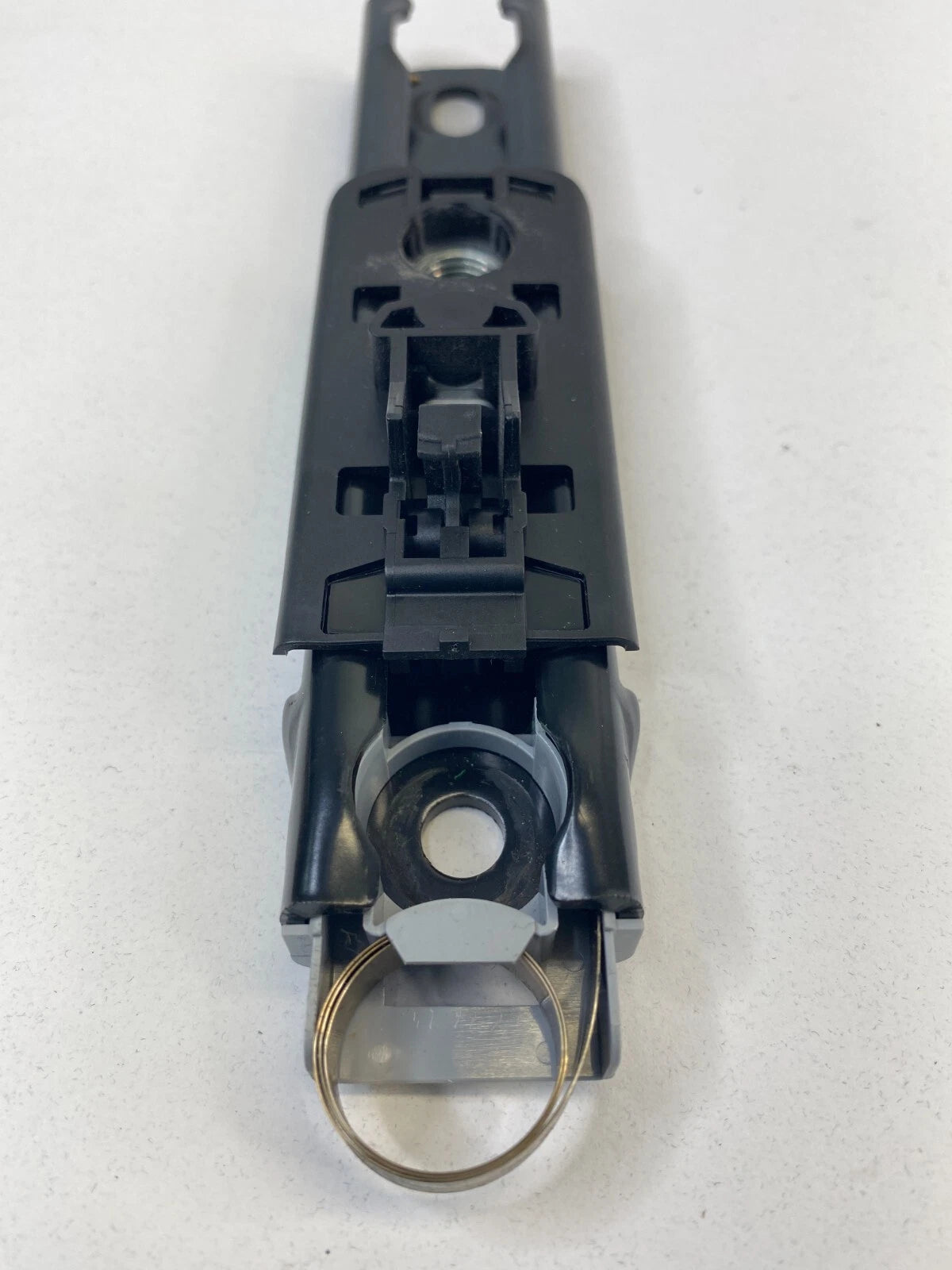 2006-2012 MERCEDES-BENZ R350 FRONT LEFT SEAT BELT HEIGHT ADJUSTER A2518600388
