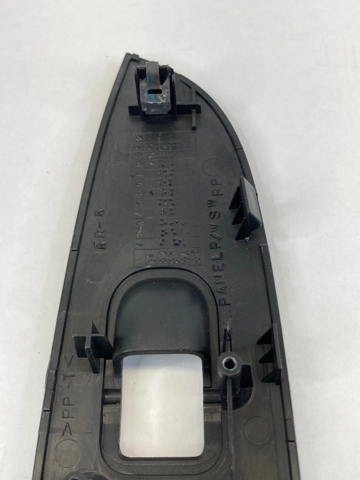 2002-2006 HONDA CR-V CRV REAR RIGHT WINDOW SWITCH BEZEL TRIM COVER 83760-S9A-A0