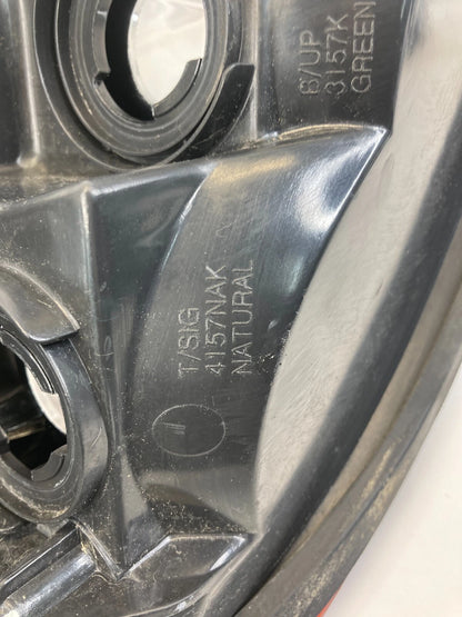 2008-2010 SATURN VUE REAR RIGHT SIDE QUARTER PANNEL MOUNTED TAIL LIGHT TAILLIGHT