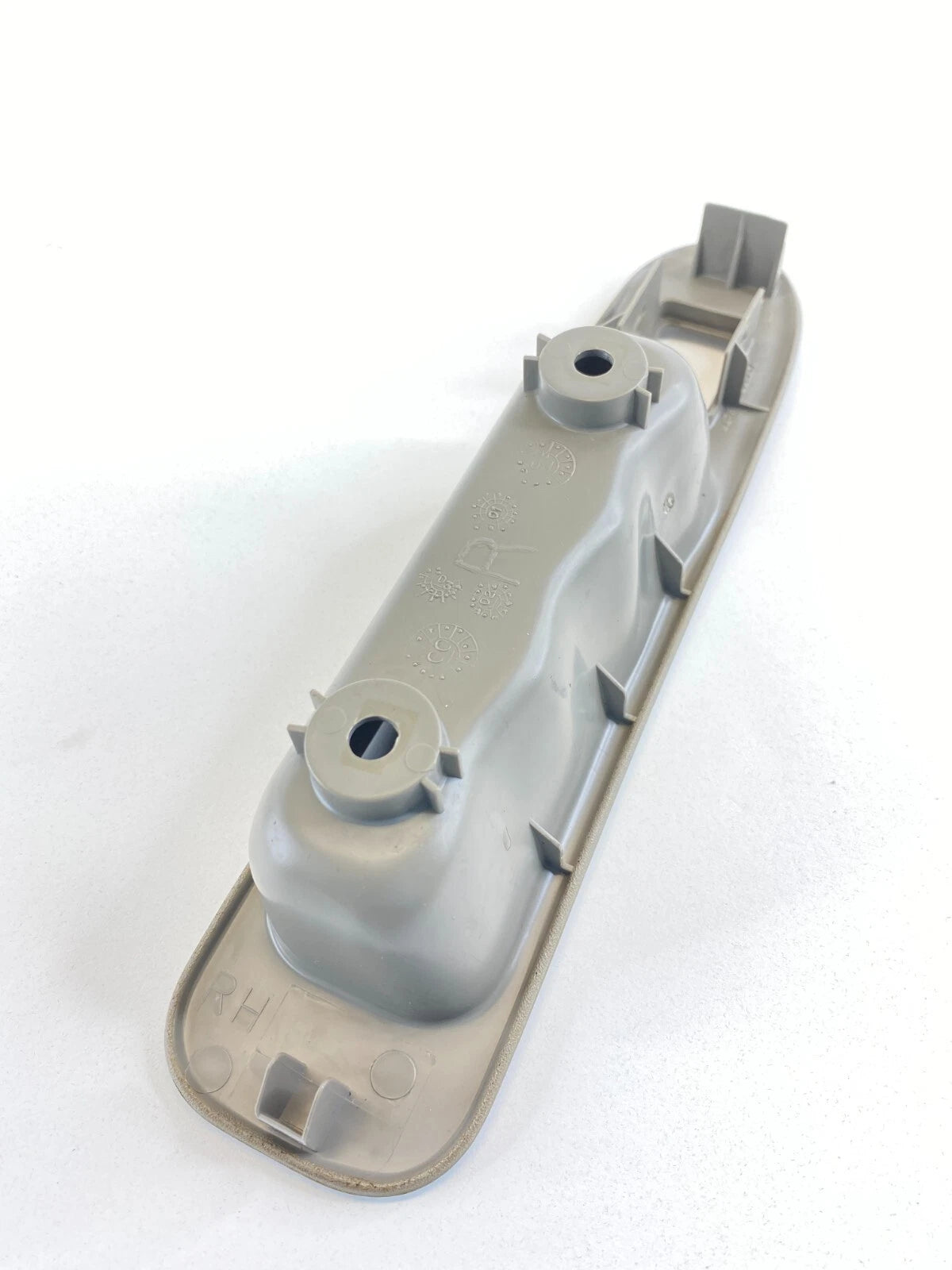 2000-2005 CHEVROLET IMPALA REAR RIGHT DOOR WINDOW SWITCH COVER BEZEL 10432426