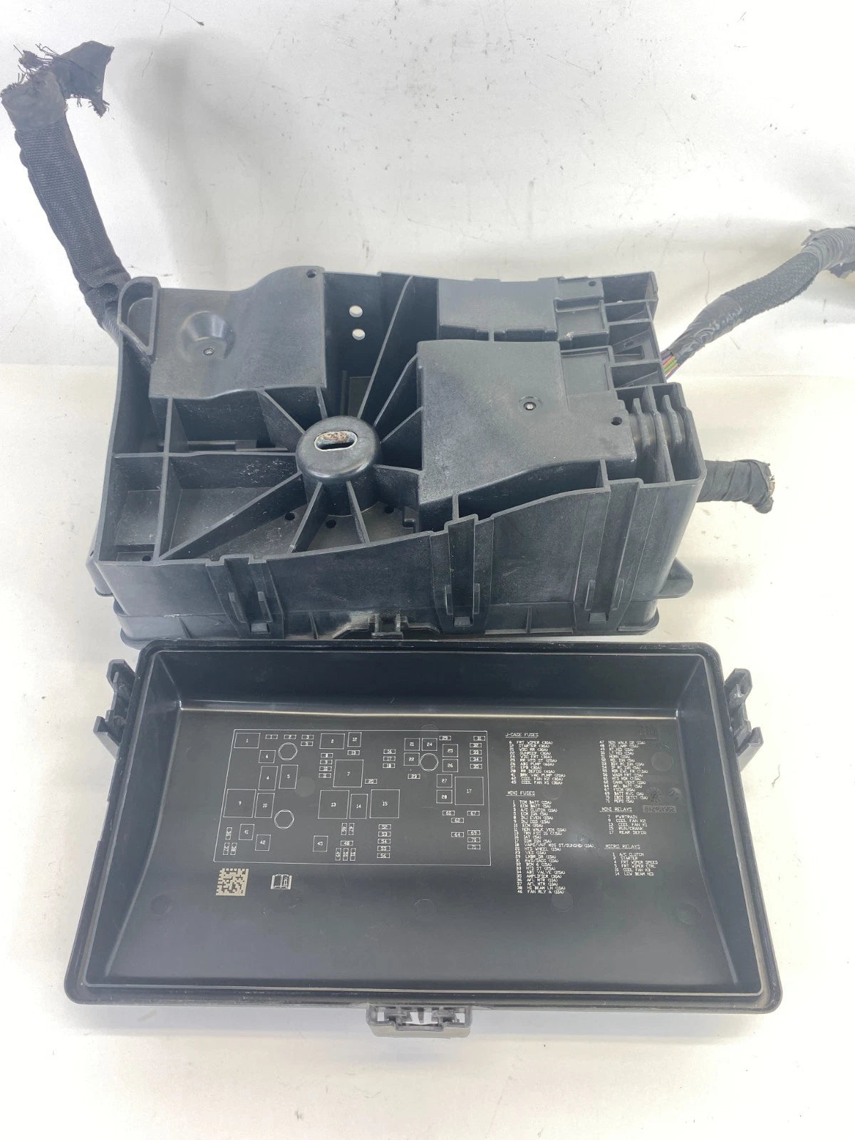 2013 BUICK LACROSSE 3.6L V6 AT ENGINE FUSE BOX RELAY JUNCTION BLOCK 22885510 OEM