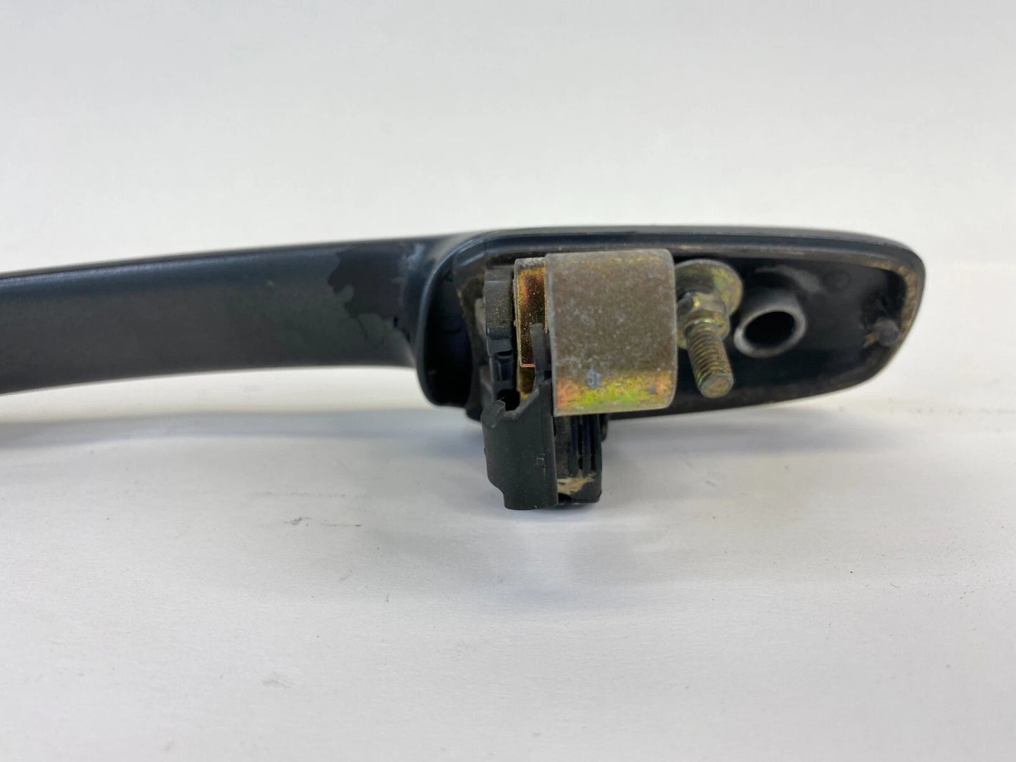 2003-2005 MAZDA6 MAZDA 6 FRONT RIGHT SIDE EXTERIOR DOOR HANDLE ASSEMBLY RH OEM