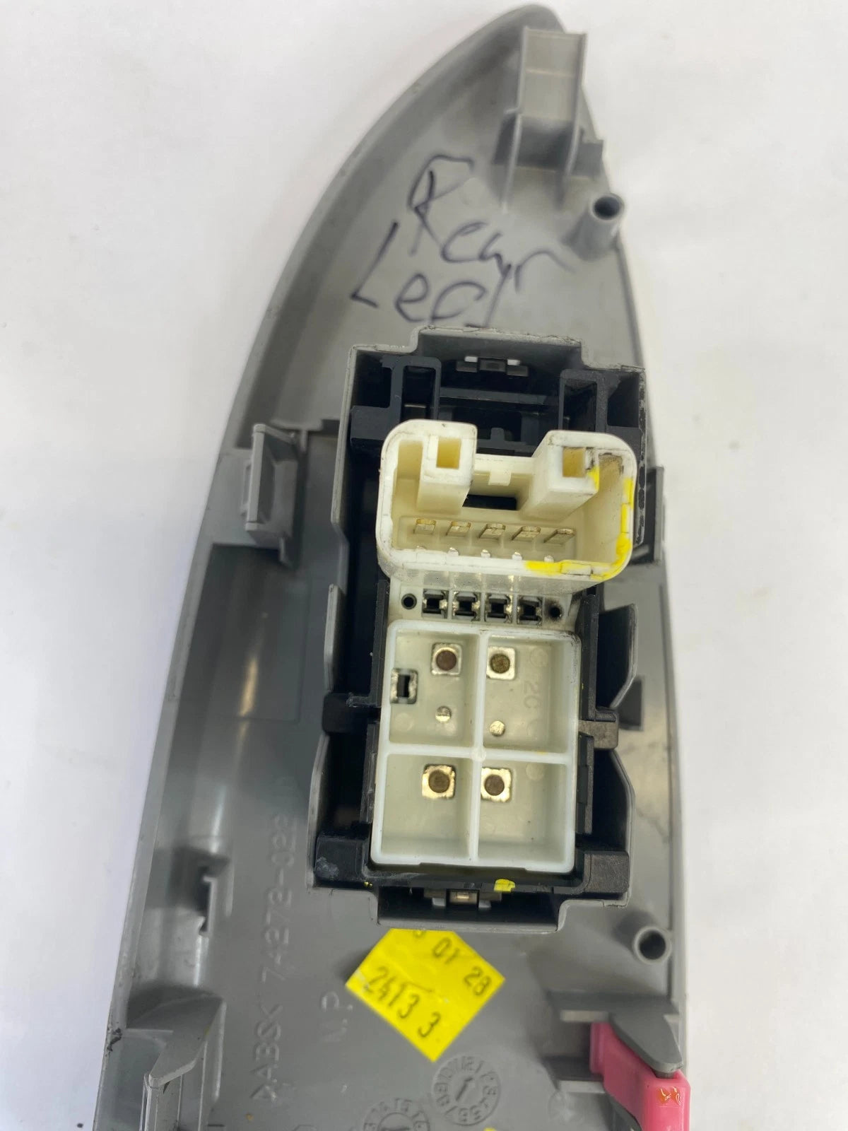 2009-2013 TOYOTA COROLLA REAR LEFT SIDE DOOR WINDOW CONTROL SWITCH 74272-02240