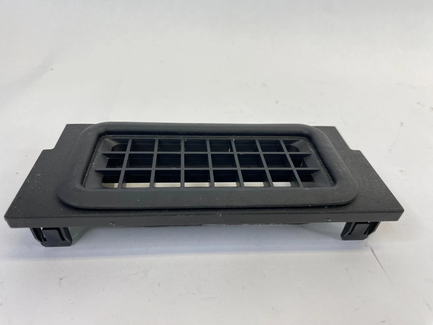2007-2008 INFINITI G35 SEDAN CENTER CONSOLE AIR VENT GRILLE COVER 96912-JK10A
