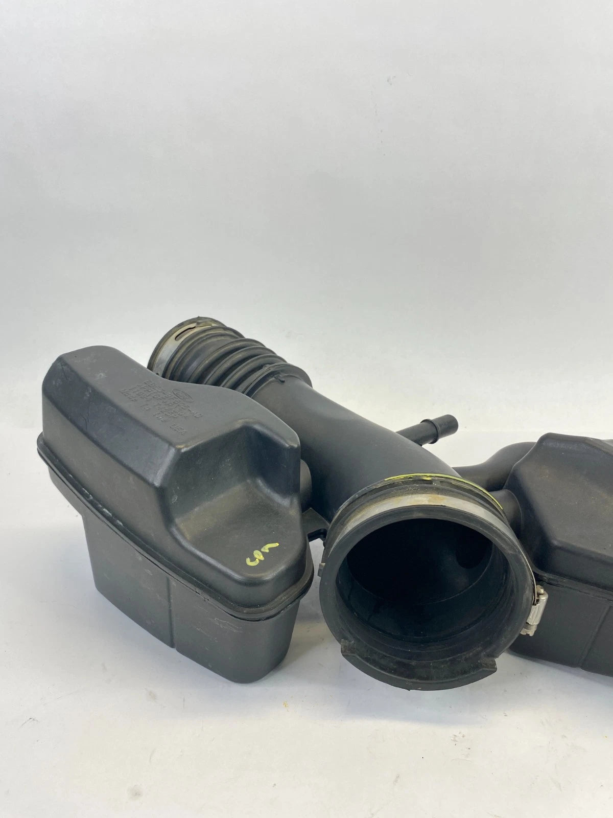 2011-2019 FORD EXPLORER 3.5L V6 AIR CLEANER INTAKE DUCT RESONATOR BB53-9F805-AD