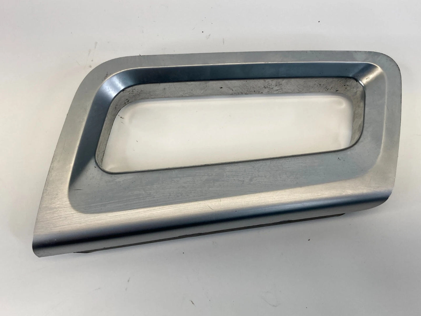 12-15 CHEVROLET CAPTIVA SPORT REAR RIGHT SIDE INNER DOOR PULL HANDLE TRIM OEM