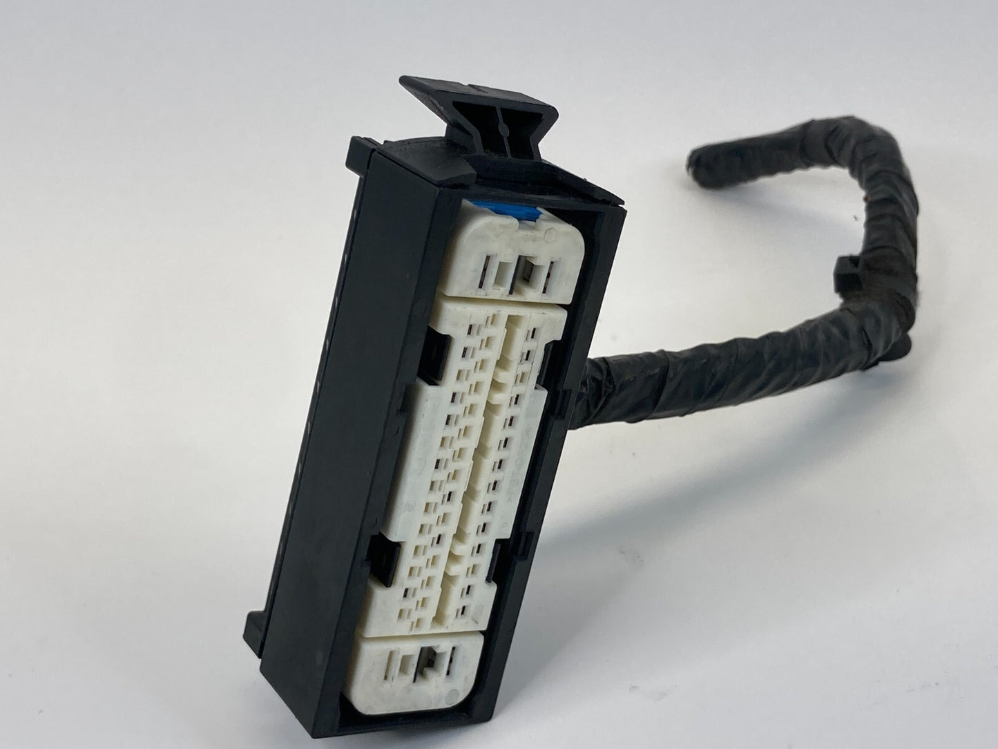 2011-2017 BMW X3 2.0L AWD ABS Anti Lock Brake Pump Plug Connector Cable