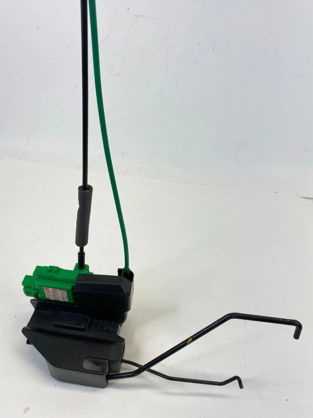 2012-2017 HYUNDAI ACCENT HATCHBACK FRONT LEFT SIDE DOOR LOCK LATCH ACTUATOR OEM