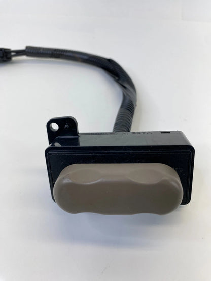 2002-2005 FORD EXPLORER FRONT LEFT OR RIGHT SIDE POWER SEAT ADJUSTMENT SWITCH