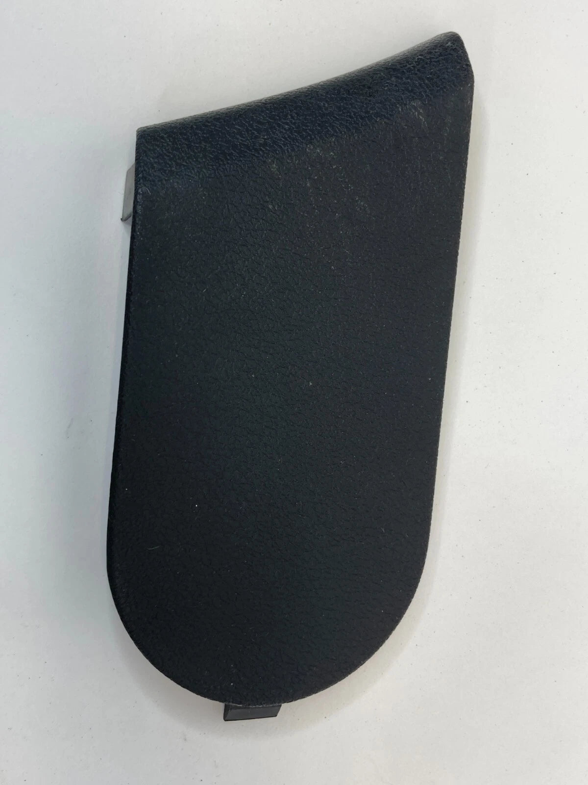 2011-2015 JEEP PATRIOT FRONT RIGHT DOOR PANEL PLUG SCREW COVER BLACK OEM FACTORY