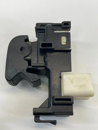 09-22 TOYOTA COROLLA 06-18 RAV4 REAR RIGHT SIDE DOOR POWER WINDOW BUTTON SWITCH