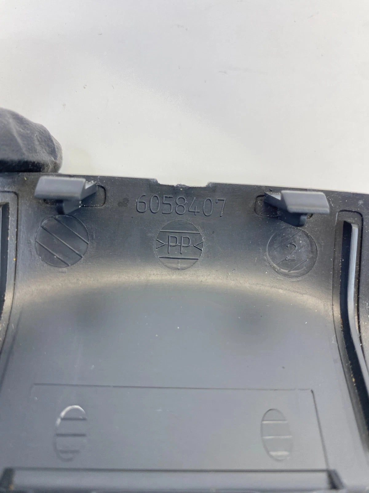06 07 08 HONDA CIVIC SEDAN STEERING WHEEL LOWER COVER TRIM BEZEL CAP 6058407 OEM