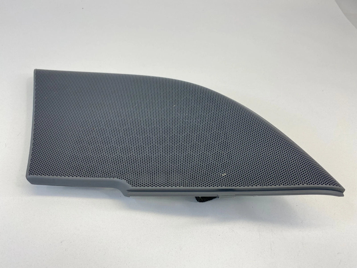 2005 2006 2007 HONDA ODYSSEY REAR LEFT SIDE 3RD ROW SPEAKER GRILLE COVER TRIM