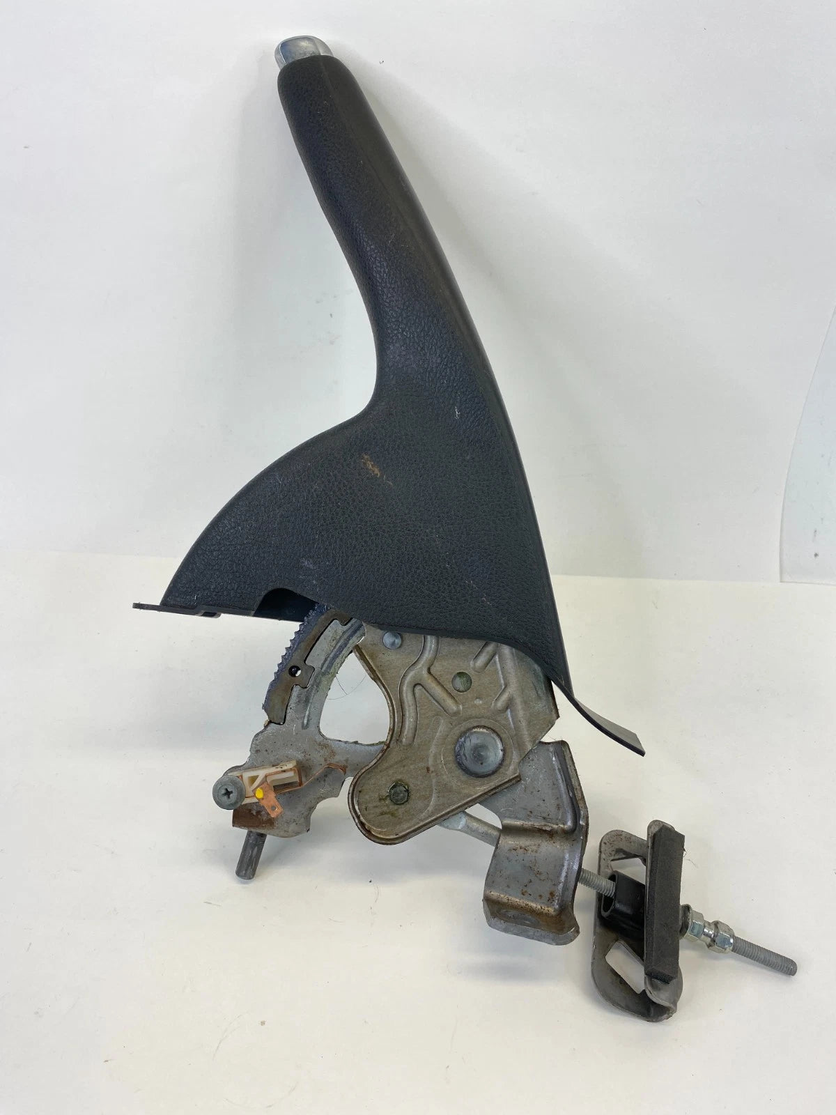 2013 2014 2015 2016 DODGE DART EMERGENCY PARKING BRAKE HANDLE LEVER ASSEMBLY