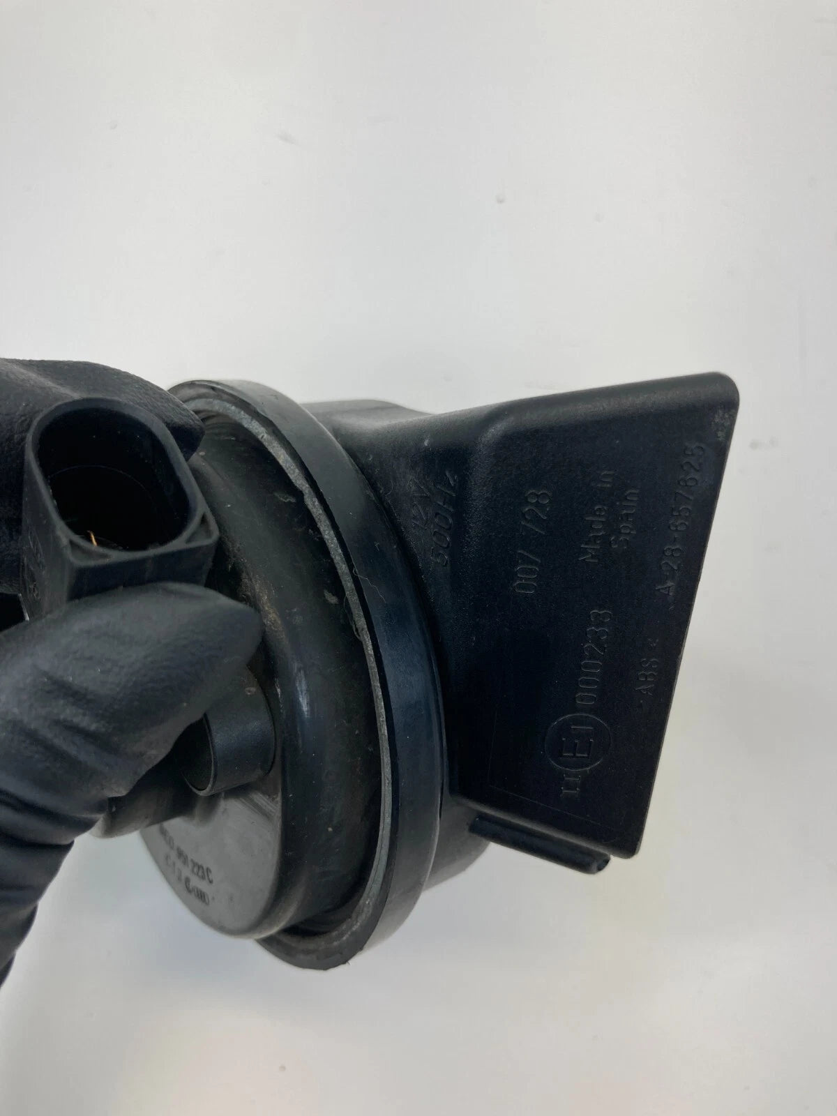 2005-2009 AUDI A4 FRONT WARNING HORN SIGNAL ALARM NOTE TONE SOUNDER OEM E1000233