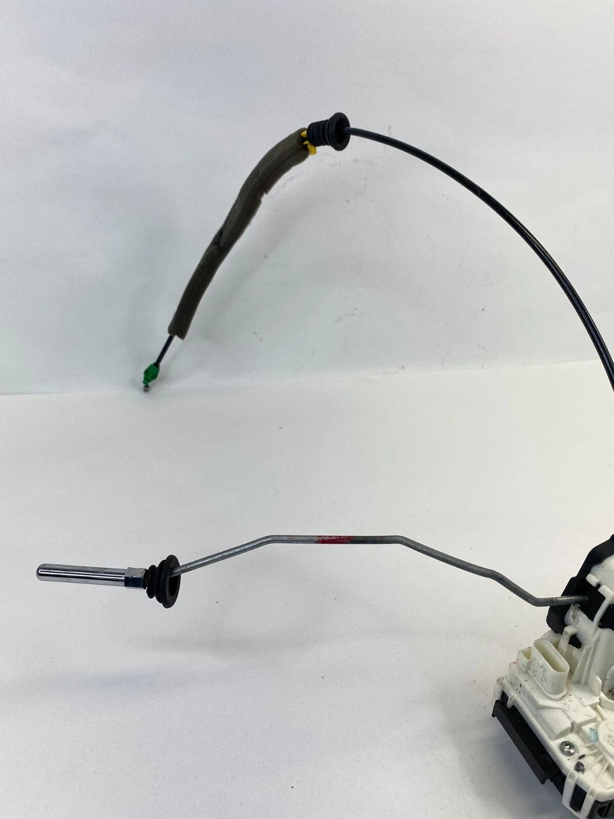 2011-2020 DODGE JOURNEY FRONT RIGHT DOOR LOCK LATCH RELEASE ACTUATOR 04589916AE