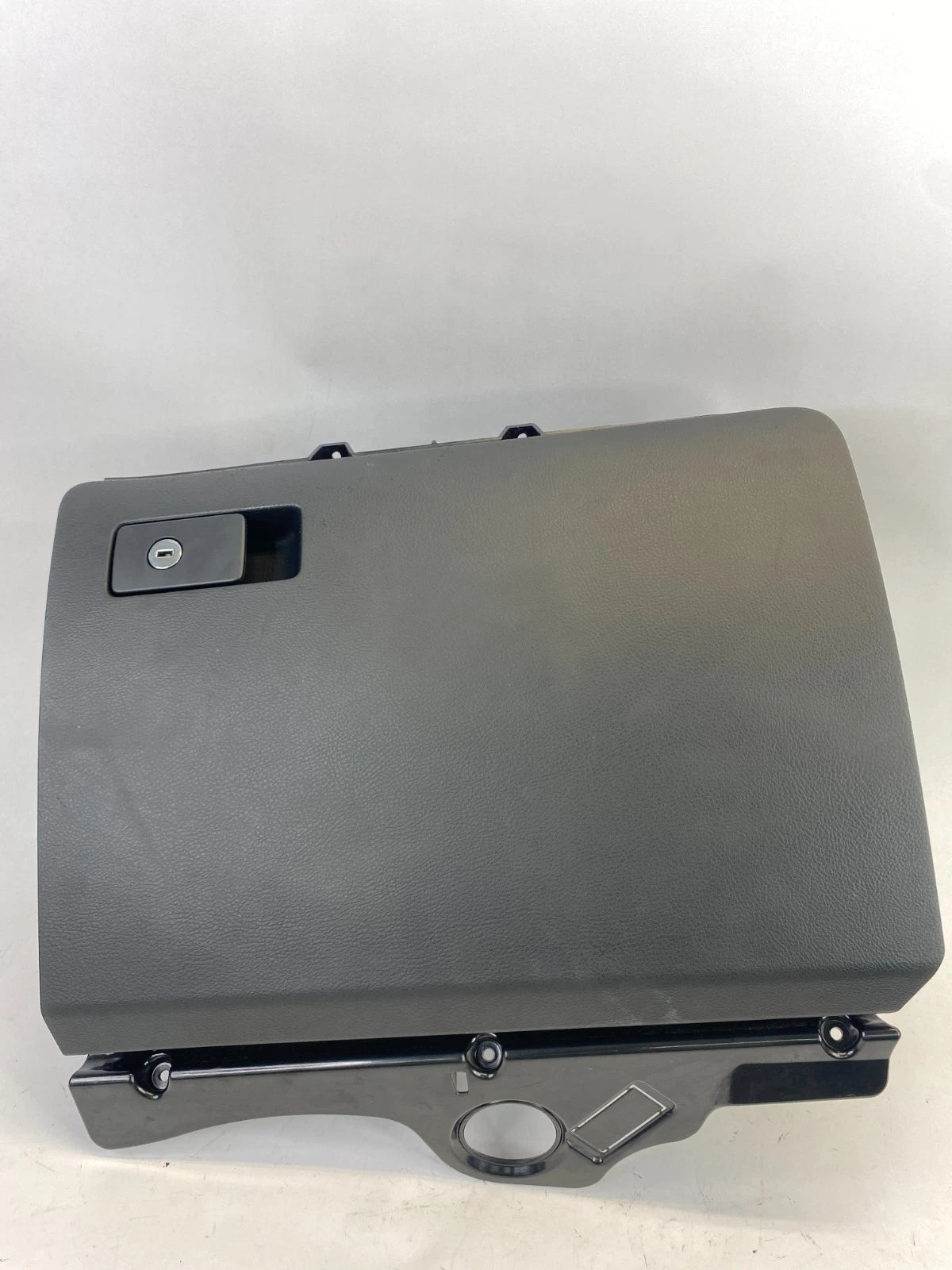 2009-2017 VW VOLKSWAGEN CC GLOVE BOX STORAGE COMPARTMENT LID 3C1857114C OEM