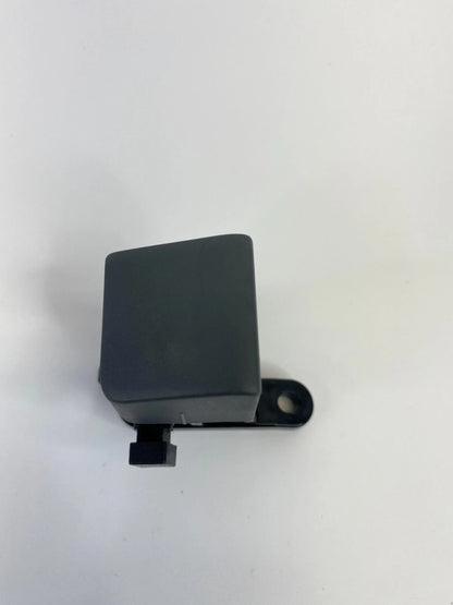 2010 2011 10 11 TOYOTA PRIUS GLOVE BOX COMPARTMENT LATCH LOCK RELEASE BUTTON OEM