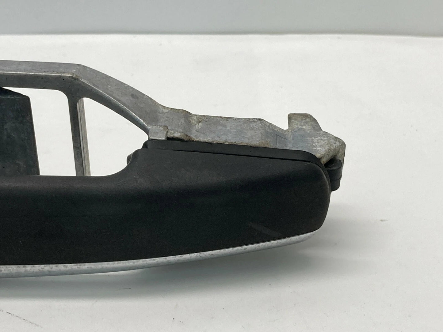94-97 MERCEDES-BENZ C 280 C 220 FRONT RIGHT SIDE EXTERIOR DOOR HANDLE ASSEMBLY