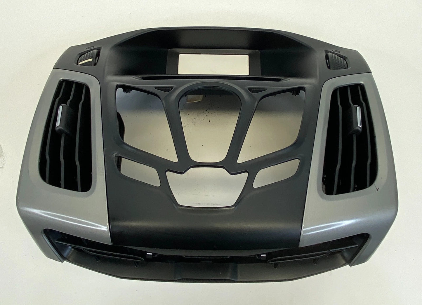 2012-2014 FORD FOCUS DASH AUDIO MONITOR TRIM BEZEL W/ AC VENTS OEM CM5118835JAW
