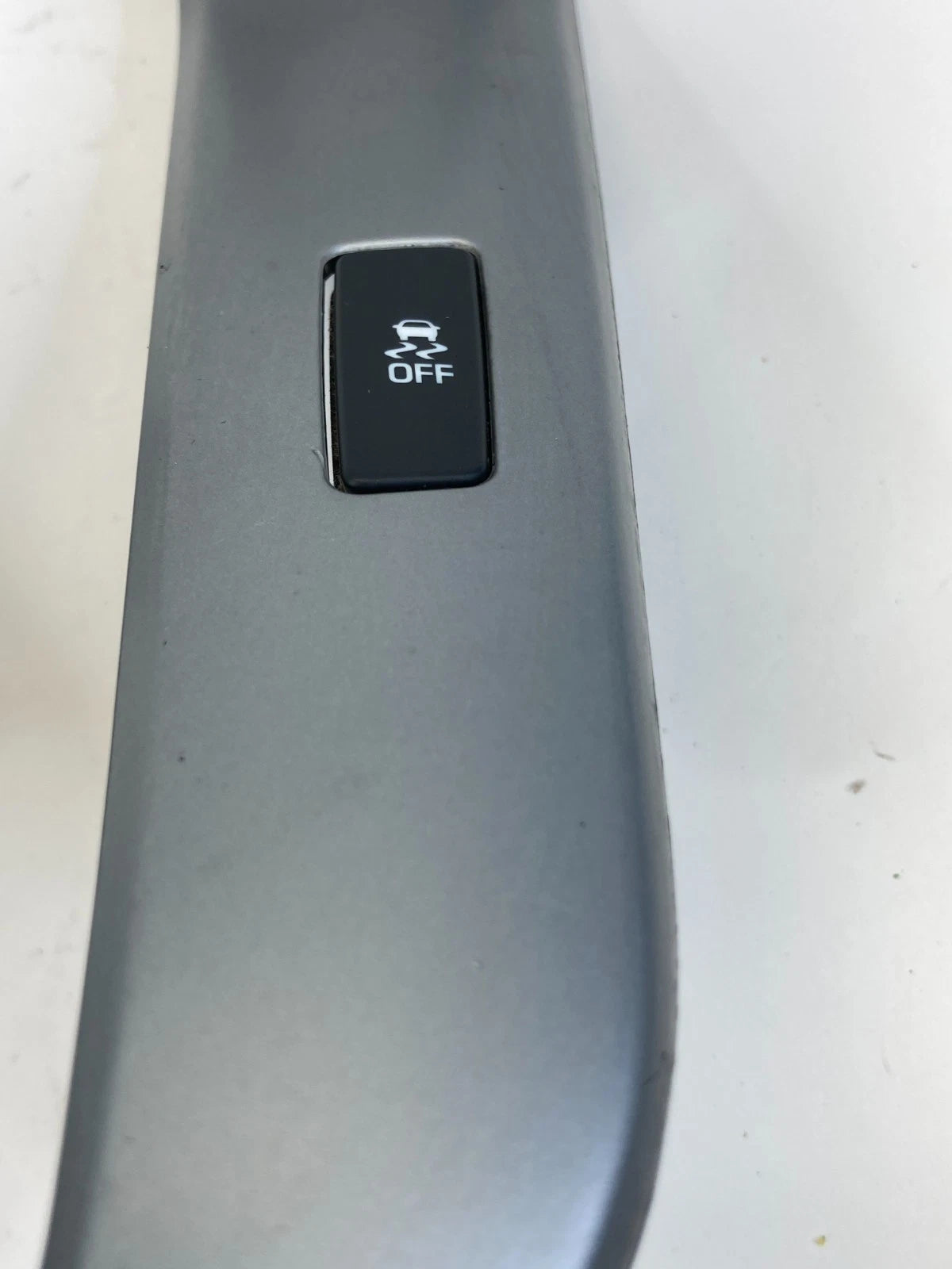 11-16 CHEVROLET CRUZE A/T CENTER CONSOLE GEAR SHIFT SHIFTER TRIM BEZEL 95955142