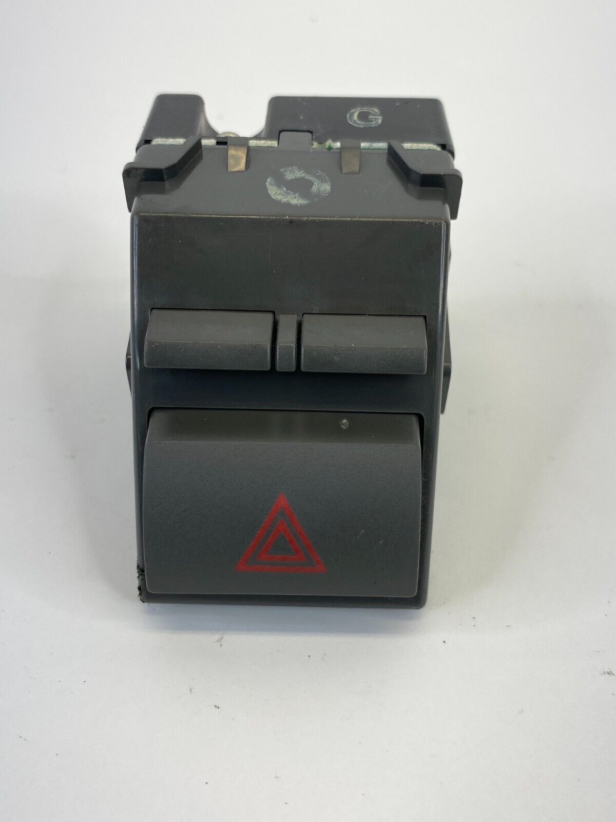 07-11 Toyota Camry Center Dash Emergency Hazard Warning Switch 84332-06100-B1