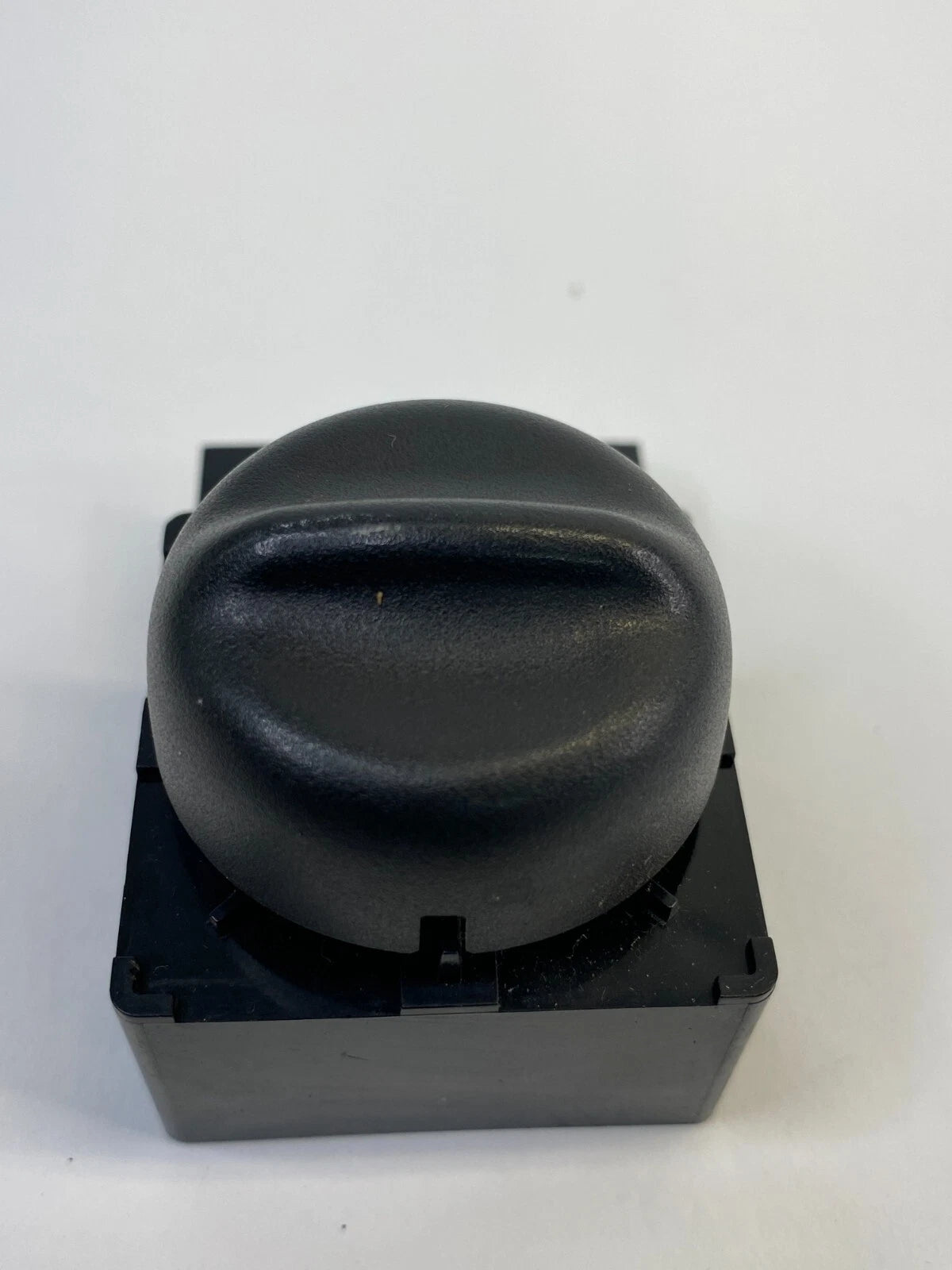2009 2010 2011 2012 CHEVROLET TRAVERSE RIGHT PASSENGER SEAT LUMBAR SWITCH OEM