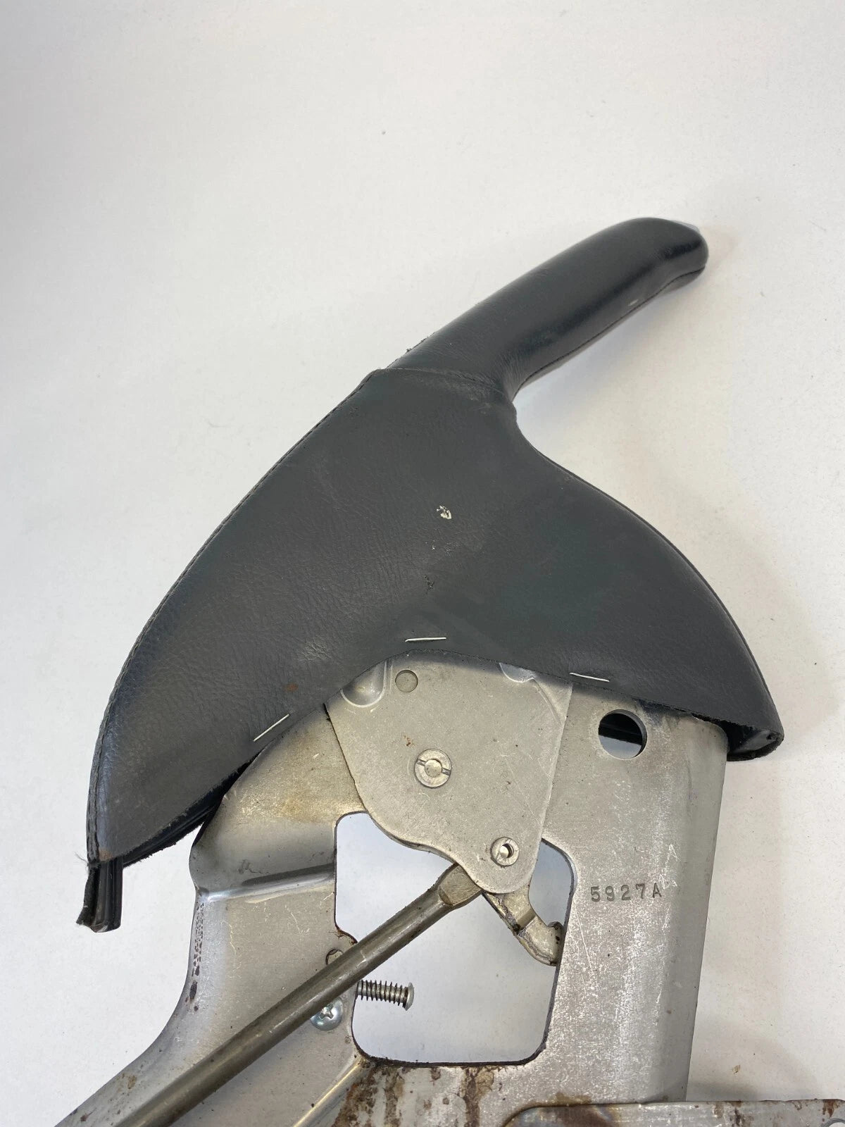 2004-2006 ACURA TL EMERGENCY PARKING HAND BRAKE HANDLE CONTROL LEVER ASSEMBLY