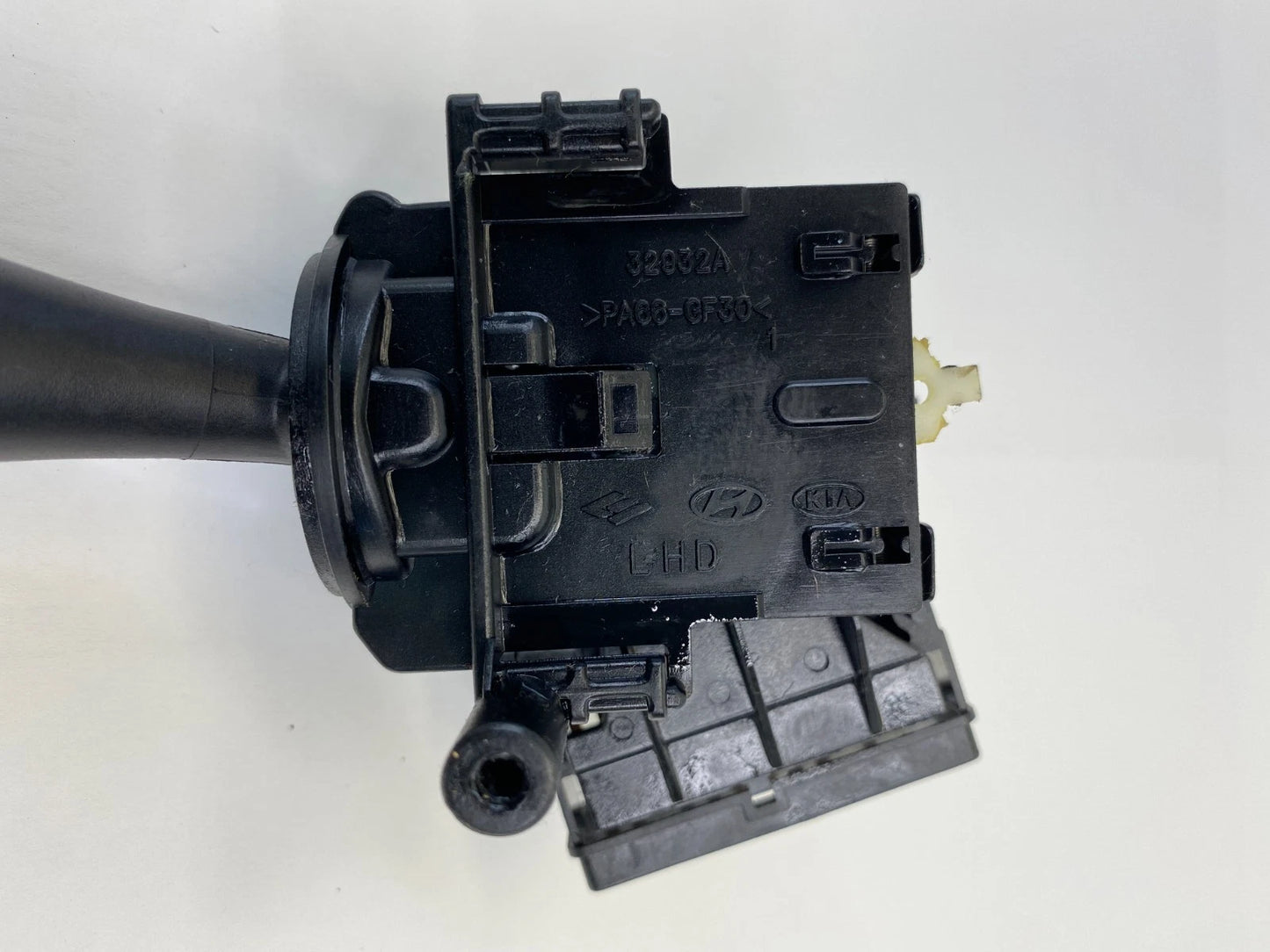 06-11 HYUNDAI ACCENT TURN SIGNAL HEADLIGHT DIMMER COMBINATION SWITCH OEM 32932A