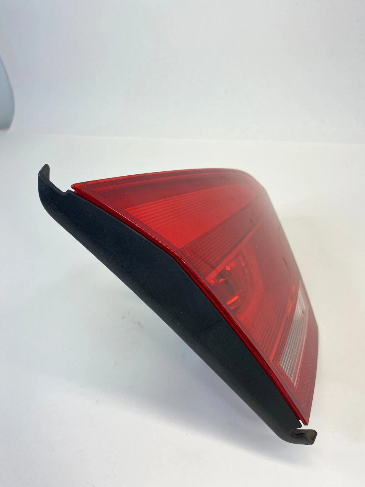 2012-2015 VOLKSWAGEN PASSAT LEFT DRIVER INNER TRUNK TAIL LIGHT 561945093 OEM