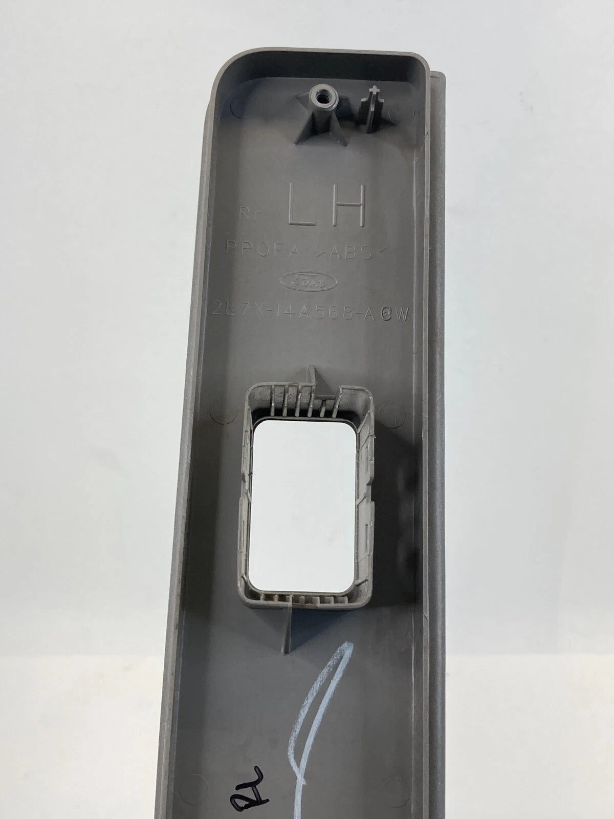 2003-2006 LINCOLN NAVIGATOR REAR LEFT SIDE DOOR WINDOW SWITCH BEZEL 2L7X-14A568