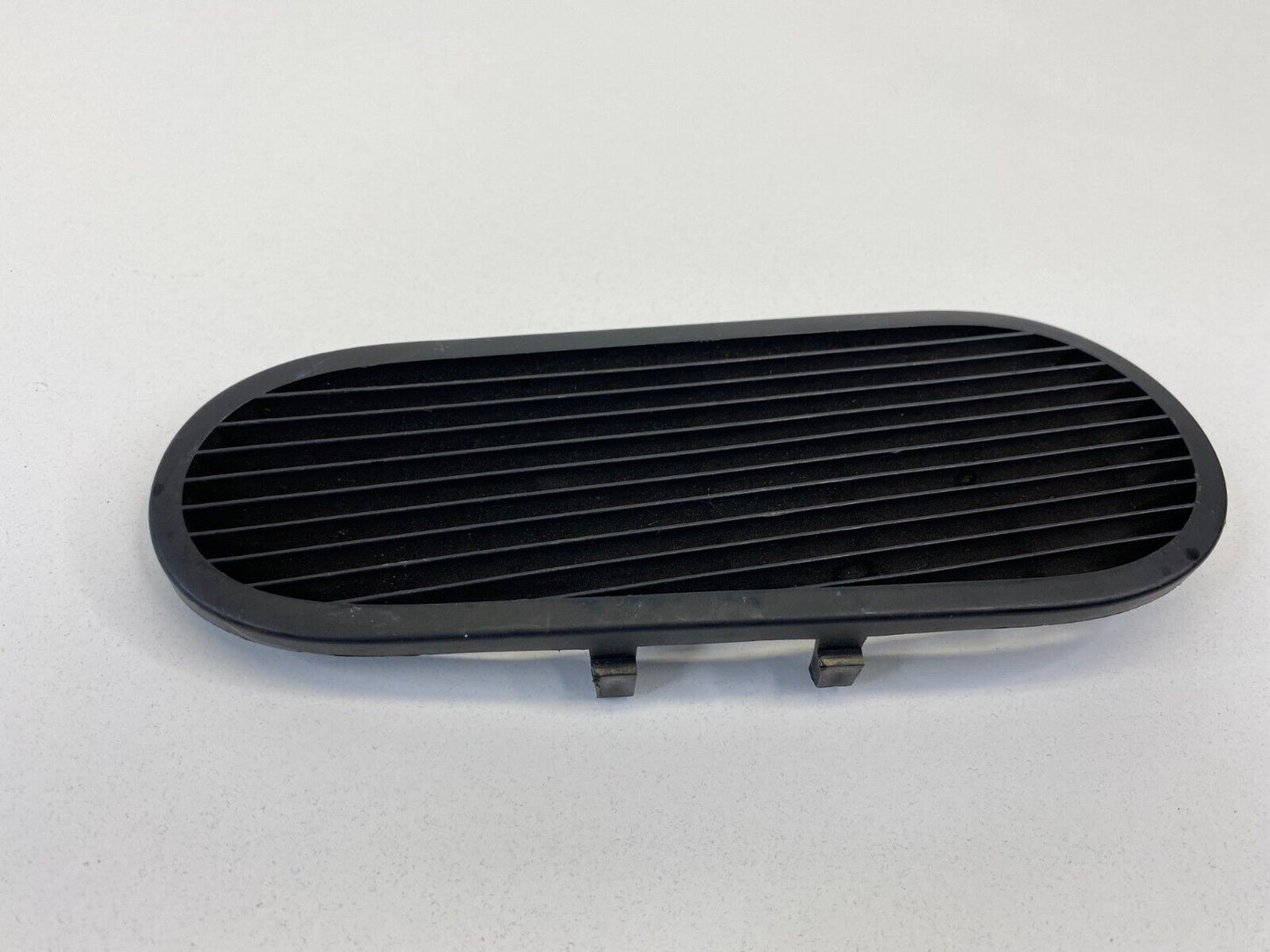 1998-2010 Volkswagen New Beetle Hatchback Trunk Right Side Speaker Cover Grille