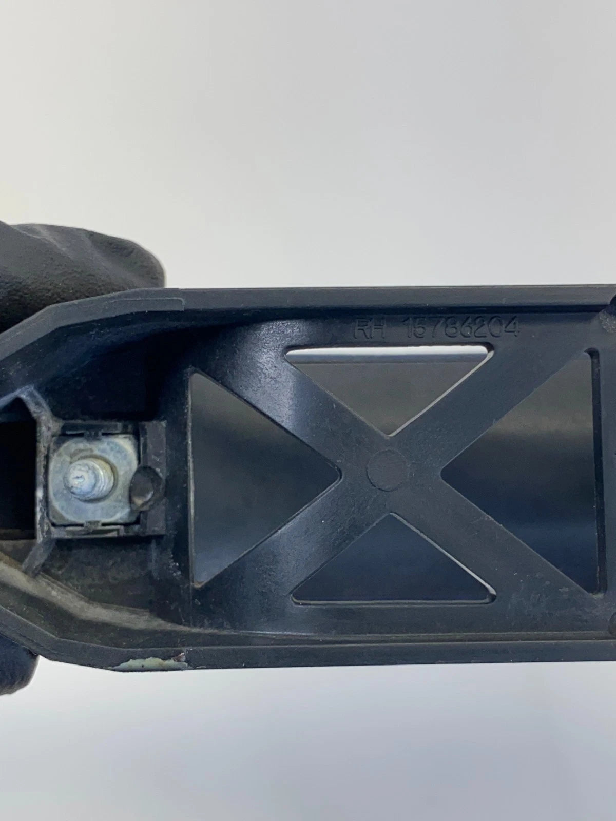 2006-2011 CHEVROLET HHR REAR RIGHT SIDE EXTERIOR OUTER DOOR HANDLE 15786204 OEM