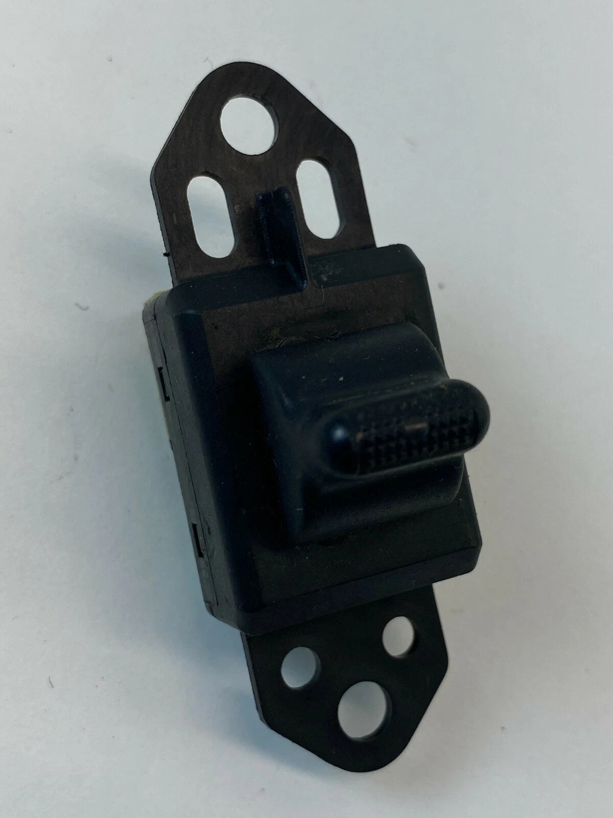 01-07 CHRYSLER TOWN & COUNTRY FRONT LEFT DOOR LOCK CONTROL SWITCH 04685727AB OEM