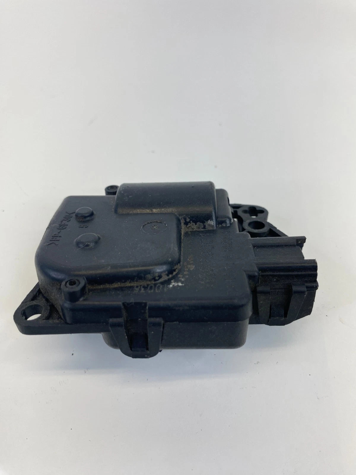 2008-2016 Town & Country HVAC A/C Heater Blend Door Flap Actuator M8679001 OEM